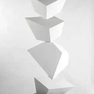 Seon-Ghi Bahk, Play of Point of View, 2011, Coloring on steel, stone, 300 x 85 x 40 cm